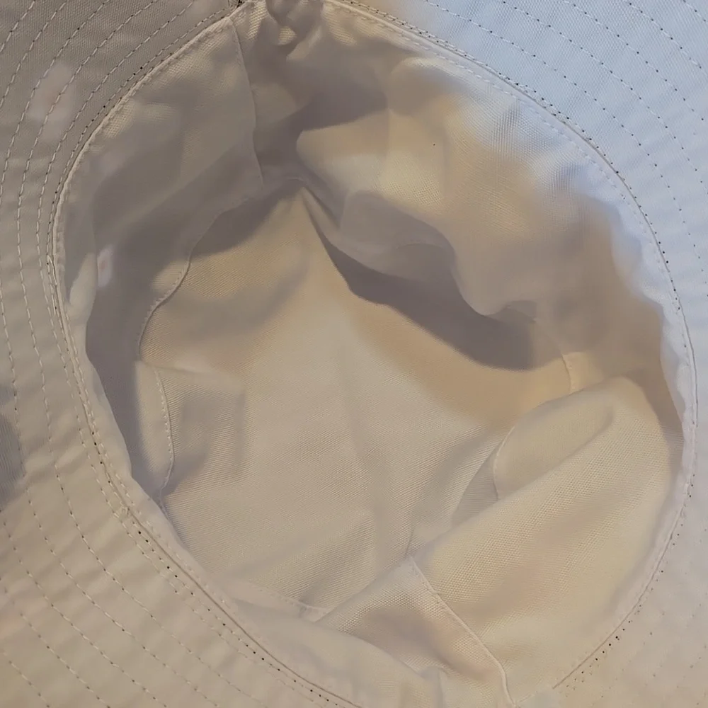 New Alice + Olivia Reversible Daisy Print Bucket Hat - Picture 5 of 7